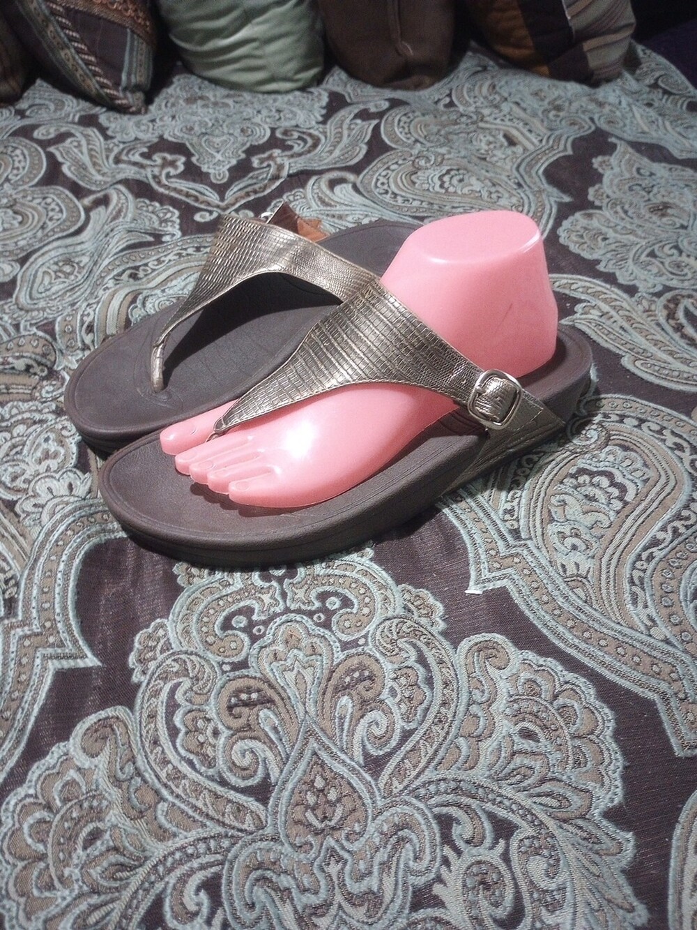 Fitflop The Skinny 350-012 Metallic Gold Brown Sandals Thong Slip On Women's 9